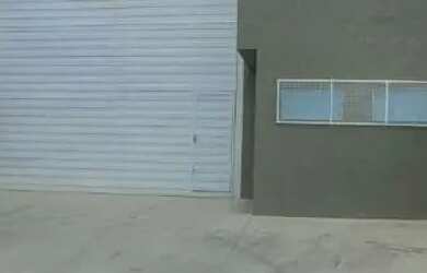 Imagem: O depósito possui 5 Vagas na garagem, 240m² de Área, Imóvel