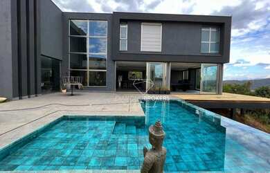 Imagem: A casa em condomínio possui 4 Dormitórios, 5 Banheiros, 5