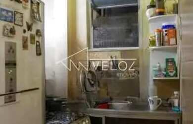 Imagem: O apartamento à venda possui 1 Dormitório, 2 Banheiros, 48m²