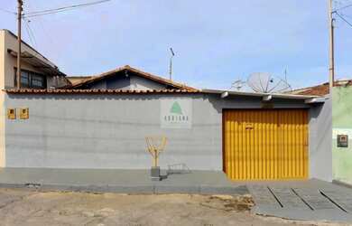 Imagem: A casa possui 2 Dormitórios, 1 Banheiro, 2 Vagas na garagem