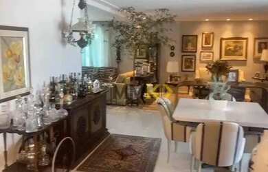 Imagem: O apartamento possui 4 Dormitórios, 5 Banheiros, 4 Vagas na