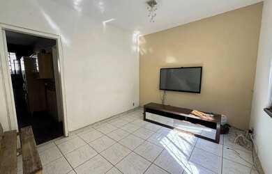 Imagem: A casa em condomínio possui 3 Dormitórios, 2 Banheiros, 1