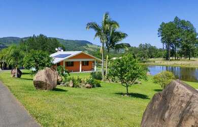 Imagem 1: Sítio dos Sonhos. Piscina, Churrasqueira, VarandaeÁrea de serviço