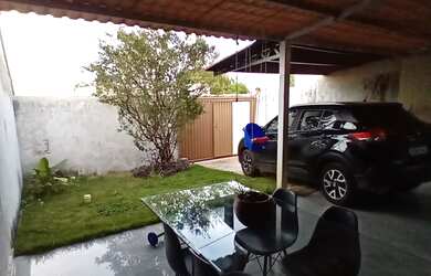 Imagem: A casa em condomínio possui 2 Dormitórios, 1 Banheiro, 2 Vagas