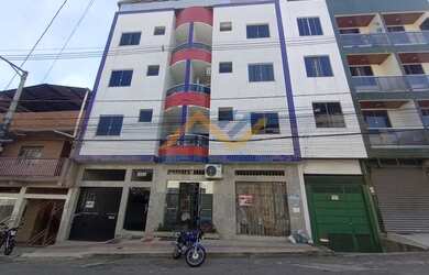 Imagem: O apartamento possui 3 Dormitórios, 1 Banheiro, 1 Vaga na garagem