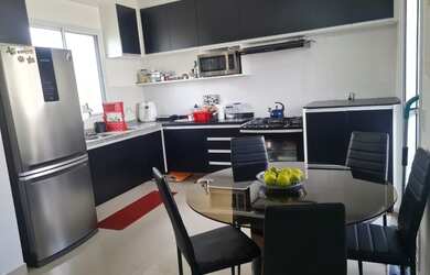 Imagem: A casa possui 2 Dormitórios, 2 Banheiros, 1 Vaga na garagem