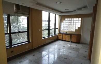 Imagem: O depósito possui 1 Vaga na garagem e 70m² de Área e está