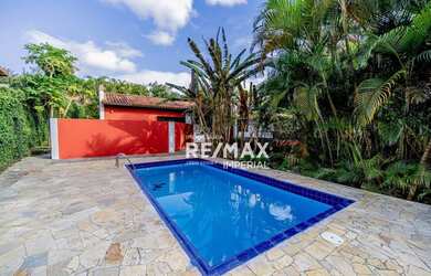 Imagem: A casa em condomínio à venda possui 4 Dormitórios, 5 Banheiros