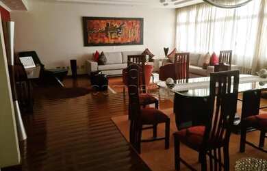 Imagem: O apartamento possui 5 Dormitórios, 5 Banheiros, 2 Vagas na