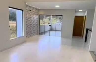 Imagem: A casa em condomínio possui 4 Dormitórios, 3 Banheiros, 2