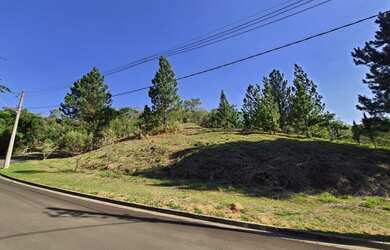 Imagem 16: LINDO TERRENO DE ESQUINA, NA FRENTE DO LAGO COM VISTA PARA AS MONTANHAS NO COND. MORADA DA