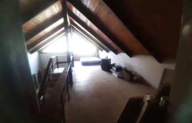 Imagem: A casa possui 2 Dormitórios, 1 Banheiro, 1 Vaga na garagem