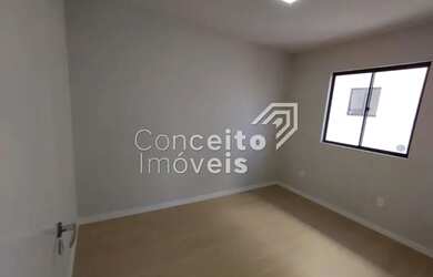 Imagem: O apartamento possui 3 Dormitórios, 1 Banheiro, 1 Vaga na garagem