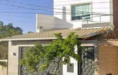 Imagem: A casa possui 2 Dormitórios, 1 Banheiro e 1 Vaga na garagem