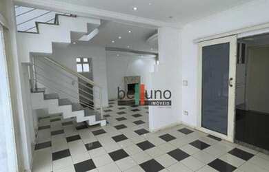 Imagem: A casa em condomínio possui 3 Dormitórios, 3 Banheiros, 200m²