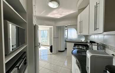 Imagem 2: Locação Anual - apartamento mobiliado com 3 dormitórios e 3 vagas - Balneário Camboriú