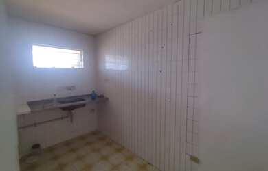 Imagem 4: APTO PAU AMARELO R$ 500. Varanda, 50m² de Área, 1 Vaga na garageme2...