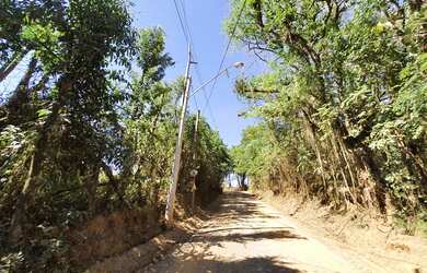 Imagem 8: LINDO TERRENO DE ESQUINA, NA FRENTE DO LAGO COM VISTA PARA AS MONTANHAS NO COND. MORADA DA