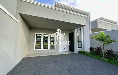 Imagem: A casa possui 2 Dormitórios, 2 Banheiros, 2 Vagas na garagem