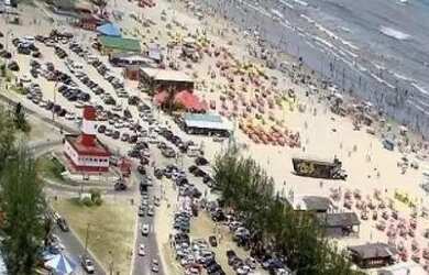 Imagem: O terreno possui 250m² de Área e está localizado em Ilha