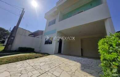 Imagem: A casa em condomínio possui 3 Dormitórios, 4 Banheiros, 2