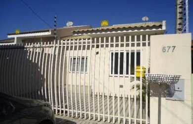 Imagem: A casa possui 3 Dormitórios, 3 Banheiros, 1 Vaga na garagem