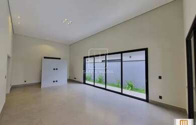 Imagem: A casa em condomínio possui 3 Dormitórios, 4 Banheiros, 4