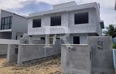 Imagem: A casa possui 3 Dormitórios, 4 Banheiros, 129m² de Área e