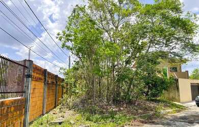 Imagem: O terreno possui 667m² de Área e está localizado em Ponta