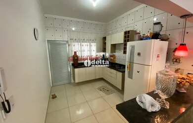 Imagem 7: Casa residencial disponível para venda no bairro Loteamento Portal do...