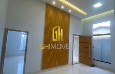 Imagem: A casa possui 3 Dormitórios, 2 Banheiros, 3 Vagas na garagem