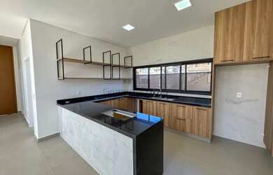 Imagem 2: Oportunidade - Casa Sobrado - Condomínio Vivant Urbanova - 3 Dormitórios - 317,60m²