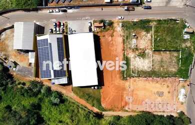 Imagem: O depósito possui 5 Vagas na garagem, 800m² de Área e Imóvel