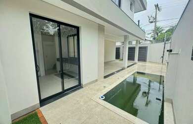 Imagem 15: Casa em Montes Claros, no bairro Ibituruna, à venda