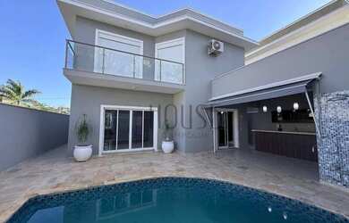 Imagem: A casa em condomínio possui 3 Dormitórios, 4 Banheiros, 4