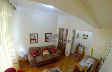 Imagem: O apartamento possui 3 Dormitórios, 2 Banheiros, 95m² de Área