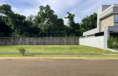 Imagem: O terreno possui 309m² de Área e está localizado em Carimã