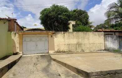 Imagem: A casa possui 3 Dormitórios, 3 Banheiros, 1 Vaga na garagem