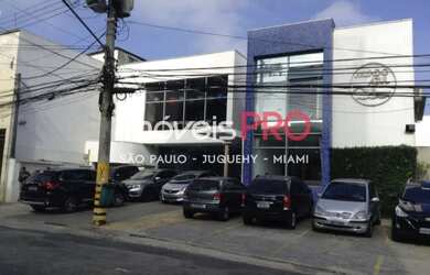 Imagem: O depósito possui 5 Vagas na garagem e 883m² de Área e está