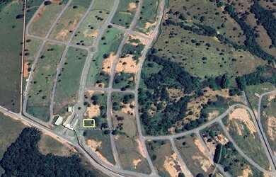 Imagem: O terreno possui 1.006m² de Área e está localizado em Senador