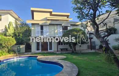 Imagem: A casa possui 4 Dormitórios, 5 Banheiros, 5 Vagas na garagem