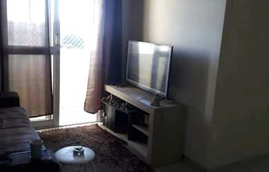 Imagem: O apartamento possui 2 Dormitórios, 1 Banheiro, 1 Vaga na garagem