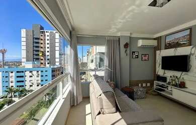 Imagem: O apartamento possui 1 Dormitório, 1 Banheiro, 1 Vaga na garagem