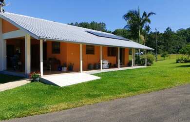 Imagem 7: Sítio dos Sonhos. Piscina, Churrasqueira, VarandaeÁrea de serviço