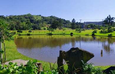 Imagem 16: Sítio dos Sonhos. Piscina, Churrasqueira, VarandaeÁrea de serviço