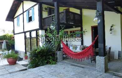 Imagem: A casa em condomínio possui 4 Dormitórios, 5 Banheiros, 5