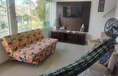 Imagem: A casa possui 3 Dormitórios, 1 Vaga na garagem e está localizado