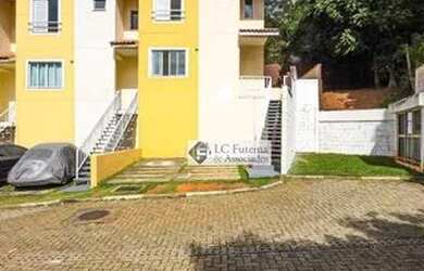 Imagem: A casa em condomínio possui 3 Dormitórios, 1 Banheiro, 2 Vagas