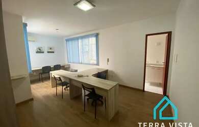 Imagem: O depósito possui 1 Vaga na garagem e 28m² de Área e está