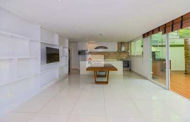 Imagem 9: Linda casa em condomínio fechado no Alto da Boa Vista em rua muito tranquila